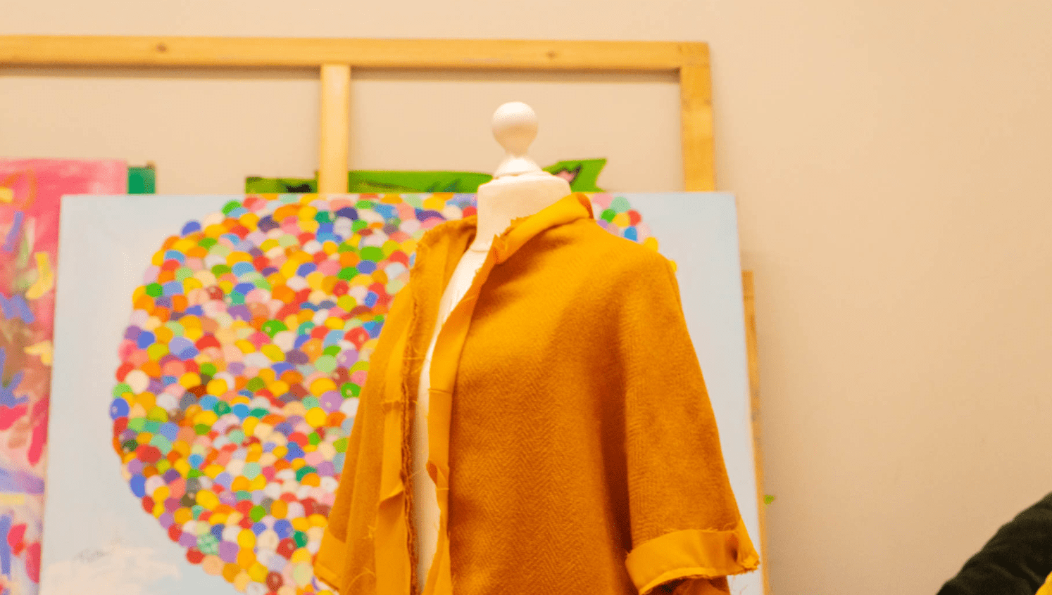 Diseño y creación de escenografías y vestuario